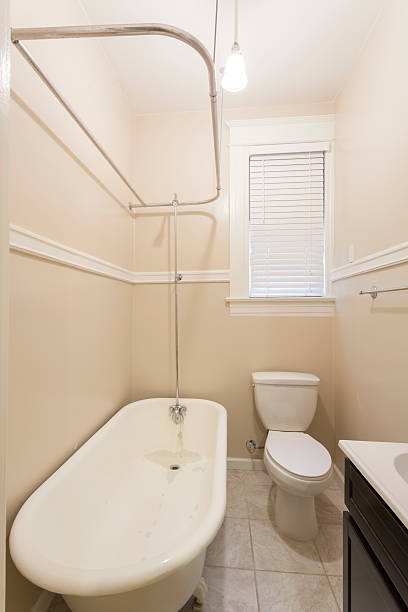 istock Clean empty bathroom in an apartment. 187791431