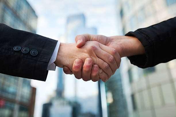 handshake Business deal gripping stock pictures, royalty-free photos & images