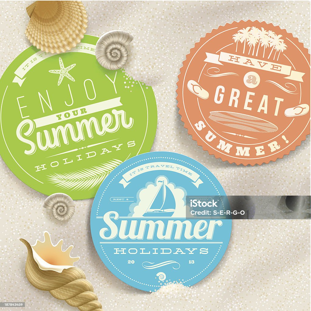 Sommer Urlaub und Reisen-labels - Lizenzfrei Sandig Vektorgrafik