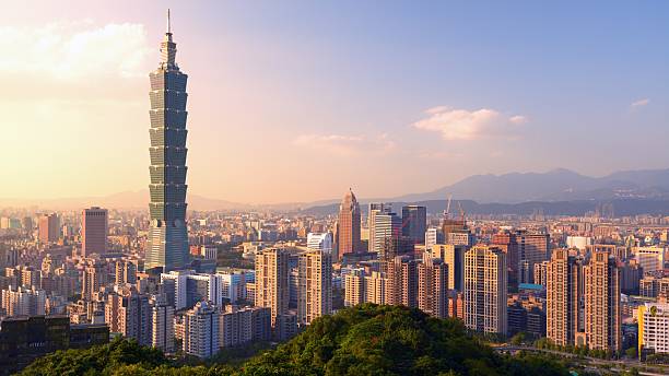 Taipei Taipei, Taiwan evening skyline. taiwan stock pictures, royalty-free photos & images