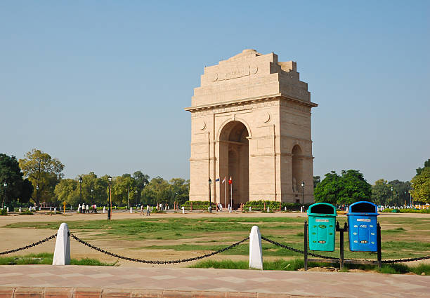 istock Indian gate in New Delhi, India 187845117