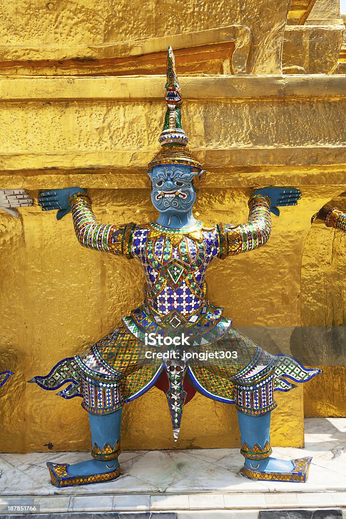 Гигантский Будда в Большой дворец, Бангкок, Таиланд - Стоковые фото Азия роялти-фри