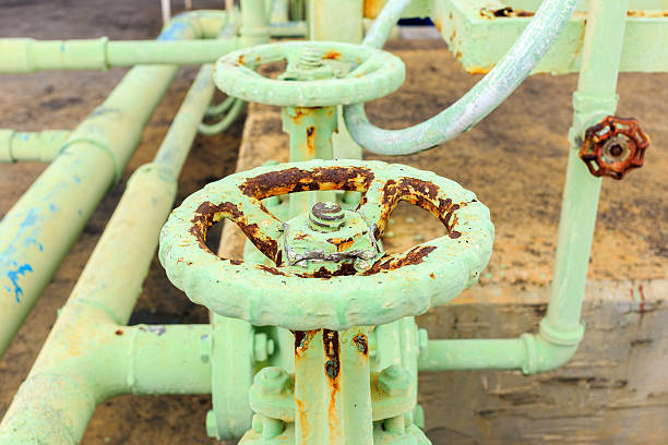 istock Old valve in factory plant 187855566