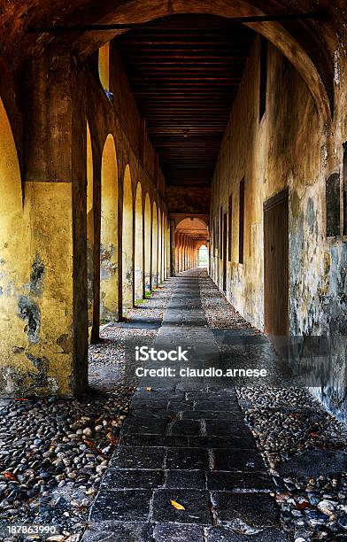 Kolumnada Obraz W Kolorze - zdjęcia stockowe i więcej obrazów Treviso - Włochy - Treviso - Włochy, Architektura, Arkada