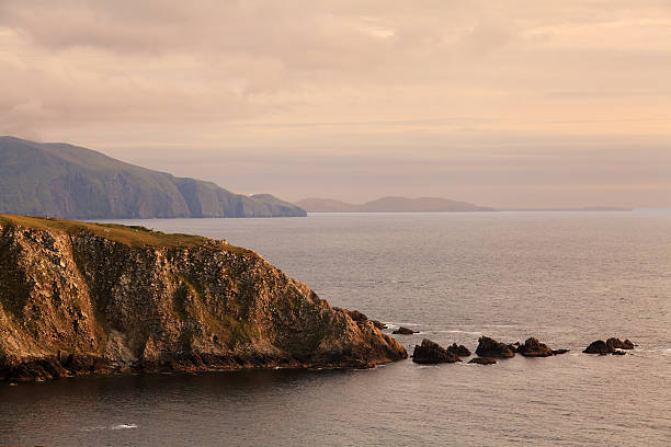 achill остров, ирландия. - overcast republic of ireland cloudscape cloud стоковые фото и изображения