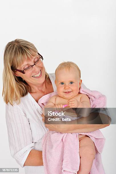 Accustoming Crianças Para Odontologia Hygeine Numa Idade Precoce - Fotografias de stock e mais imagens de Bebé