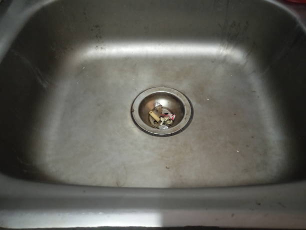istock place to wash dishes 1879000160