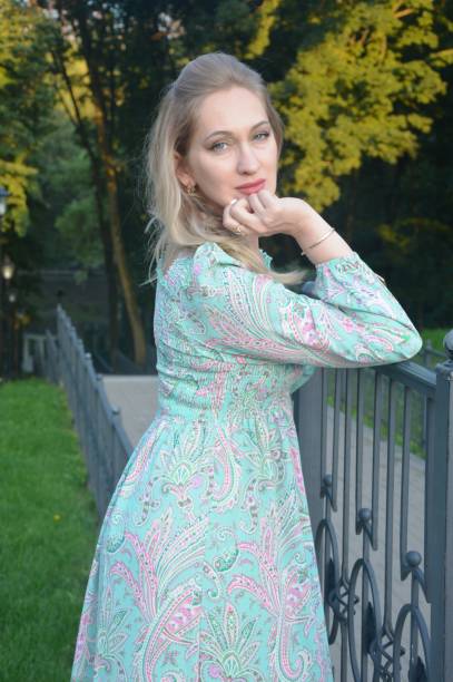 istock girl fashion model 1879068323