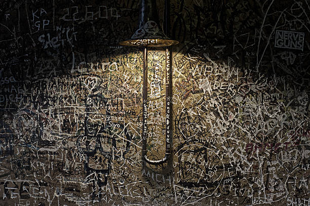 istock Trumpet Lamp / Trumpet Lamp / Trombone 187907894