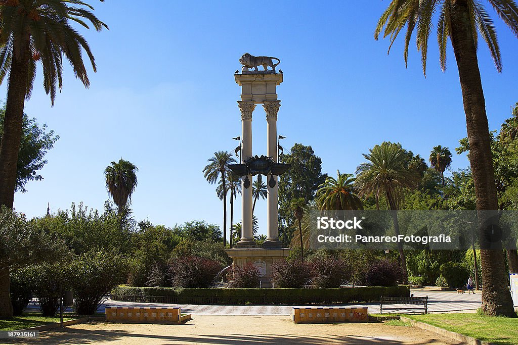 Estátua em Jardins Murillo, Sevilha. - Foto de stock de Sevilha royalty-free