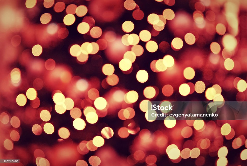 Vermelho fundo de luzes de Natal ouro com bokeh - Royalty-free Abstrato Foto de stock