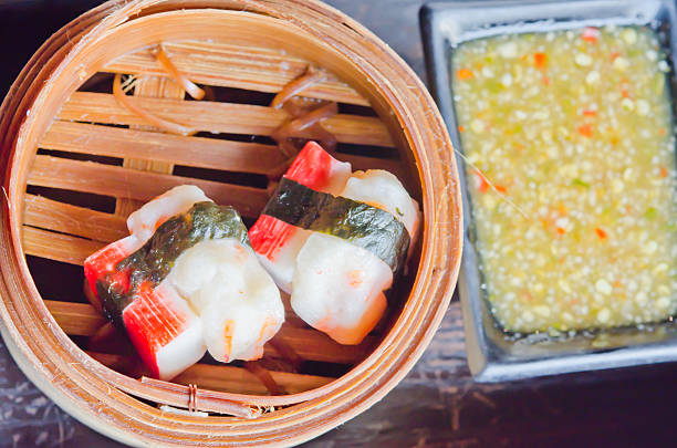 istock Chinese steamed dim sum 187946058