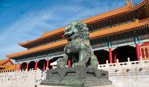 istock Bronze Lion in the Forbidden City 187951620
