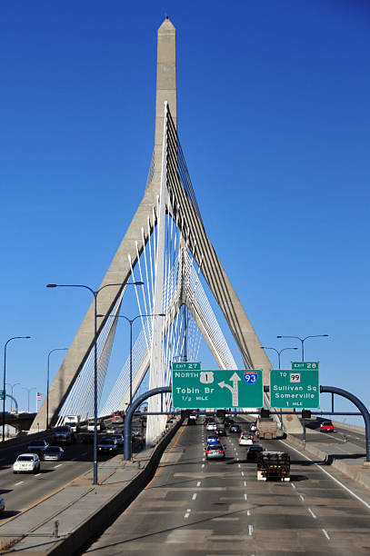 レオナール zakim ブリッジ、ボストン - boston bridge leonard p zakim bunker hill bridge massachusetts ストックフォトと画像