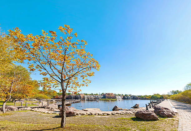 istock Sun Island Park in autumn 187959653