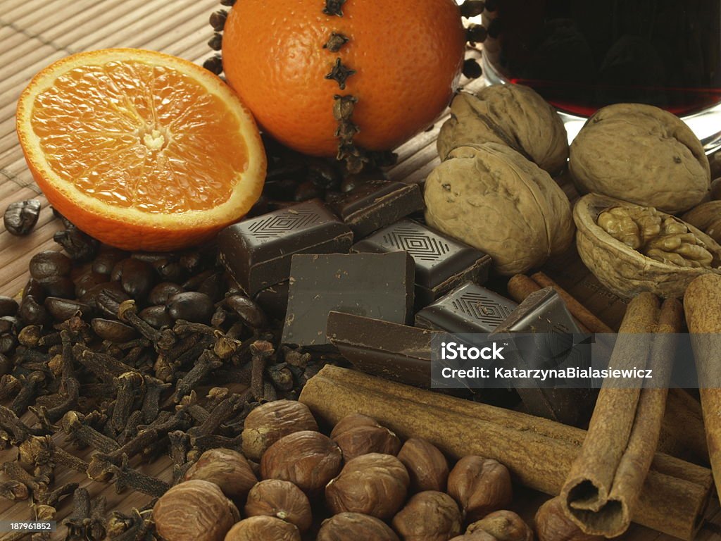 chocolate negro - Foto de stock de Avellana libre de derechos