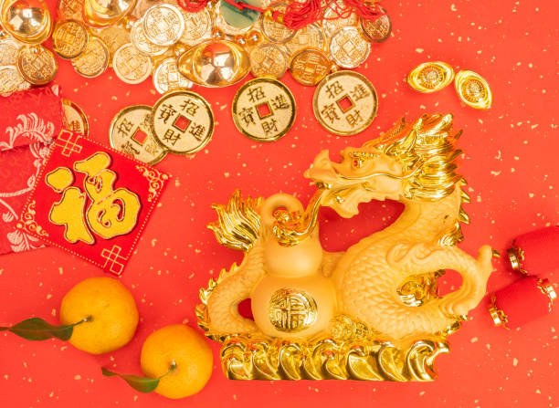 istock Tradition Chinese golden dragon statue 1879701345