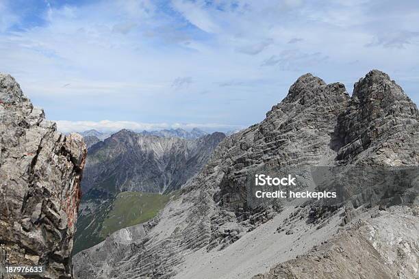 Foto de Die Alpen e mais fotos de stock de Alpes europeus - Alpes europeus, Bouldering, Cordilheira