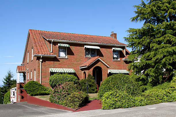 istock Brick and Tile Roof Home 187990208