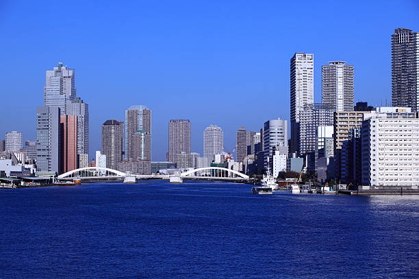istock Kachidoki Bridge and Sumida River in Tokyo, Japan 188016404