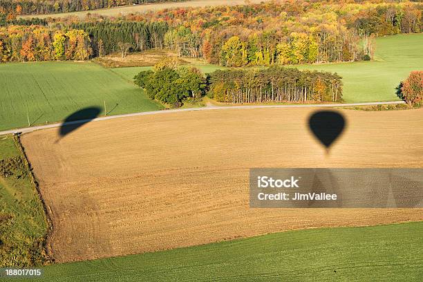 Paisagem As Sombras - Fotografias de stock e mais imagens de Agricultura - Agricultura, Balão de ar quente, Colorido