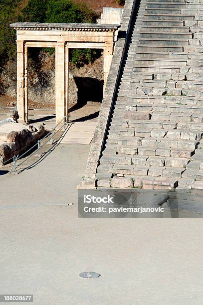 Antike Theater In Epidaurus Griechenland Stockfoto und mehr Bilder von Alt - Alt, Amphitheater, Antiker Gegenstand