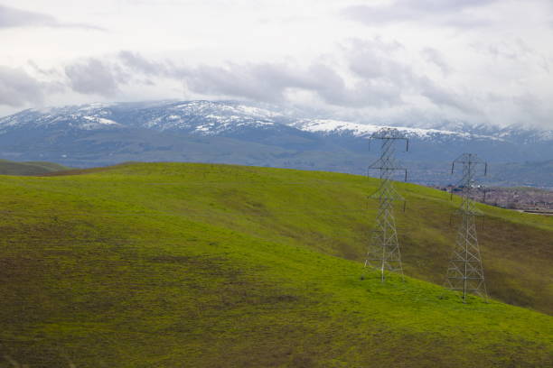 snowfall along the diablo range in northern california - mt diablo state park california san francisco bay area suburb imagens e fotografias de stock