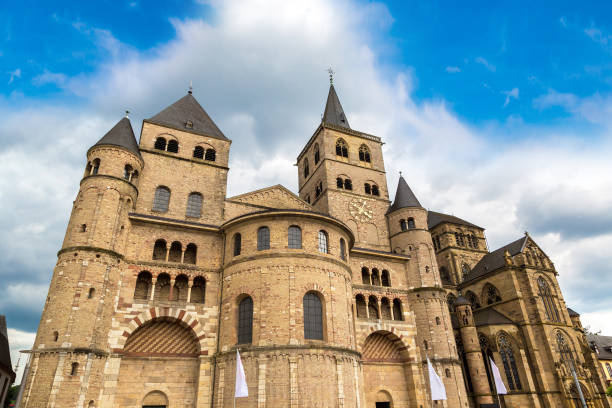 catedral de tréveris - trierer dom fotografías e imágenes de stock