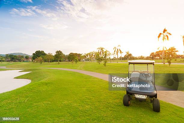 Foto de Carro De Golfe e mais fotos de stock de Paisagem - Natureza - Paisagem - Natureza, Carrinho de Golfe, Carro