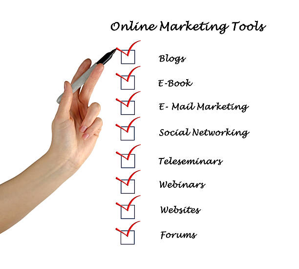 ferramentas de marketing online - business meeting conference call outdoors imagens e fotografias de stock