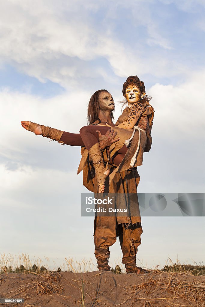 Cheetah y león personas - Foto de stock de 20 a 29 años libre de derechos