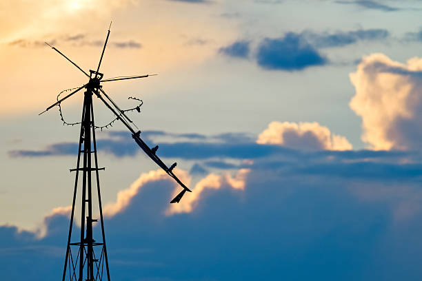 60+ Windmill Broken Abandoned Run Down Stock Photos, Pictures