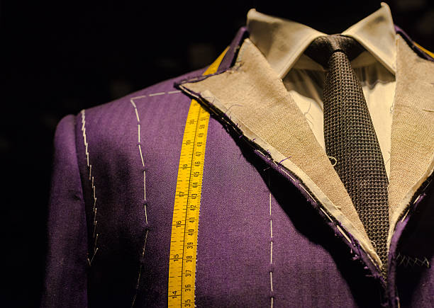 スーツの仕立てのダミー - mannequin dressmakers model tape measure textile ストックフォトと画像