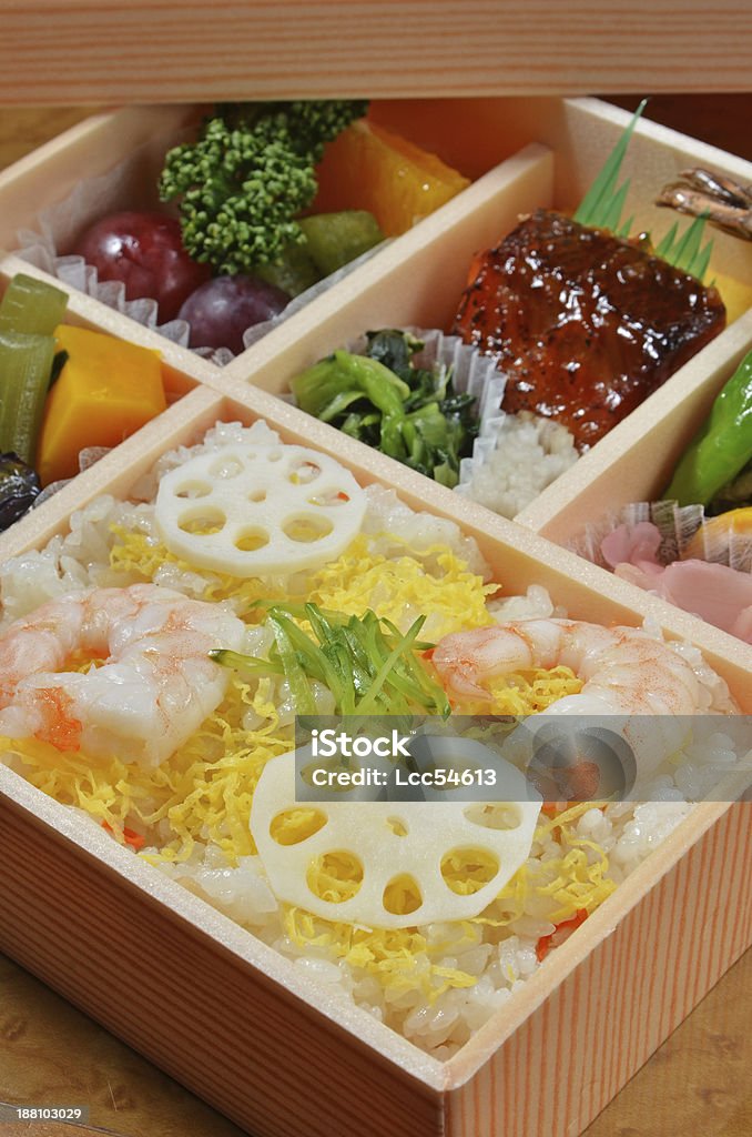 Giapponese Scatola per il pranzo - Foto stock royalty-free di Affollato