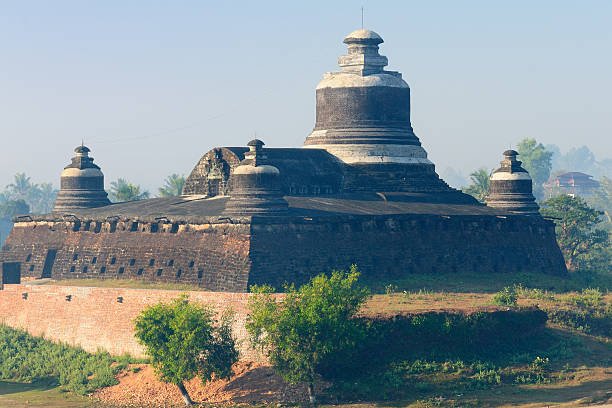 istock Myanmar, Mrauk U - Dukkanthein Paya 188143406
