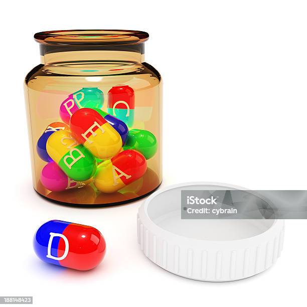 Photo libre de droit de De Vitamines Dans Des Capsules De Bouteille banque d'images et plus d'images libres de droit de Antibiotique - Antibiotique, Bien-être, Bouteille