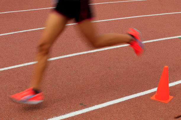 istock legs of a long distance runne 1882091559