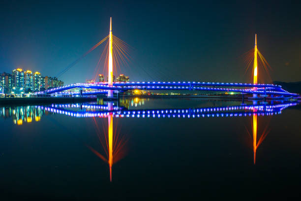 istock Seohang Park Bridge Night View 1882517671