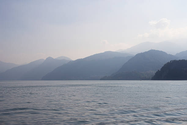 park at the como lake