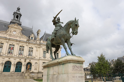 Statue of the Duke of Richemont - Arthur III from Brittany - in front of the town hall made by the sculptor Arthur Le Duc, town of Vannes, department of Morbihan, Brittany, France