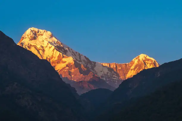 Photo of Annapurna Massif in the Himalayas, nepal at dusk