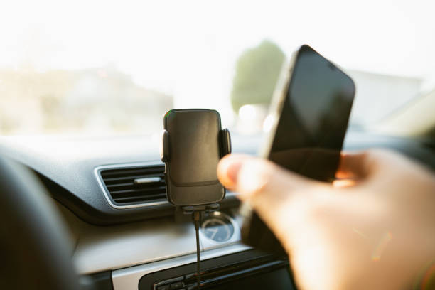 Wireless Car Charger And Smart Phone