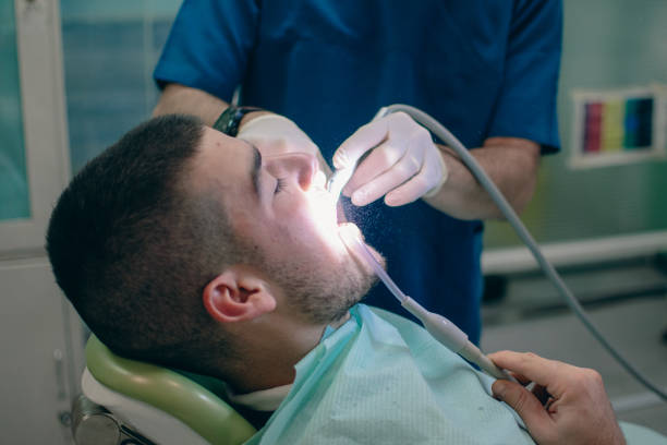istock grinding teeth with a turbine 1885387991