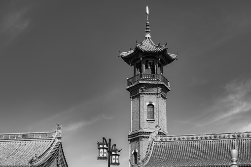 28.09.2021. HOHHOT, CHINA: Vertical image of minaret of The Great Mosque of Hohhot (a mosque in Huimin District, Hohhot, Inner Mongolia, China. It is the oldest and largest mosque in Inner Mongolia