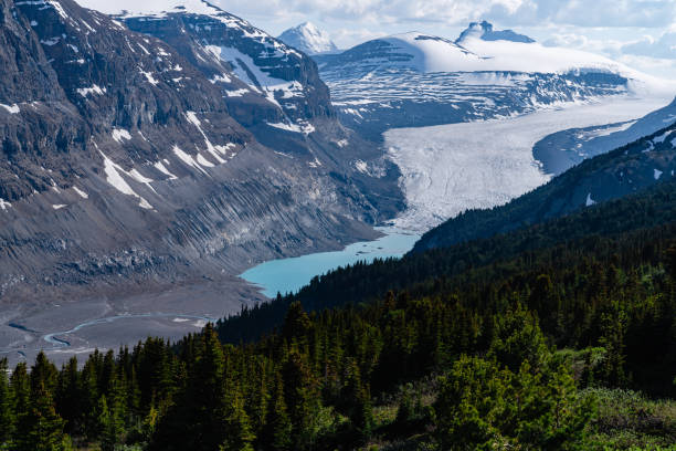 istock Parker Ridge Overlooking Stunning Mountain Vistas 1886201253