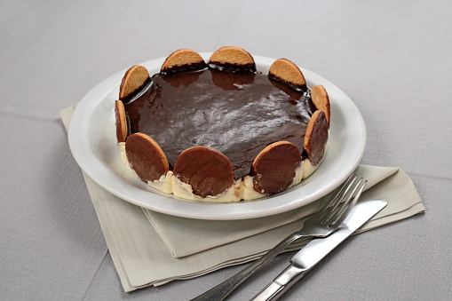 Dutch pie with cookies and chocolate icing