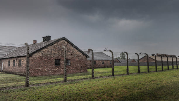 mémorial et musée d’auschwitz-birkenau - death camp photos et images de collection