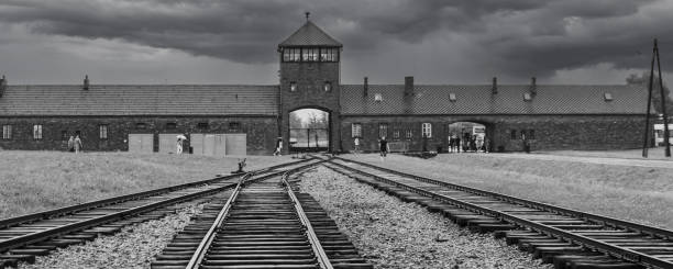 memorial and museum auschwitz-birkenau - death camp photos et images de collection