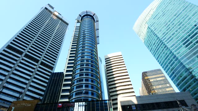 modern-skyscraper-buildings-in-the-city