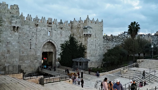 Jerusalem, 12. 25. 2023:
The Damascus Gate is the largest city gate in the Old City of Jerusalem UNESCO World Heritage Site and is also an archaeological site. The gate is located on the north side of the Old City and leads into both the Muslim and Christian quarters.